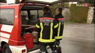 PULS 4 Reportage quot122 Einsatz für die Feuerwehrquot [upl. by Emolas859]